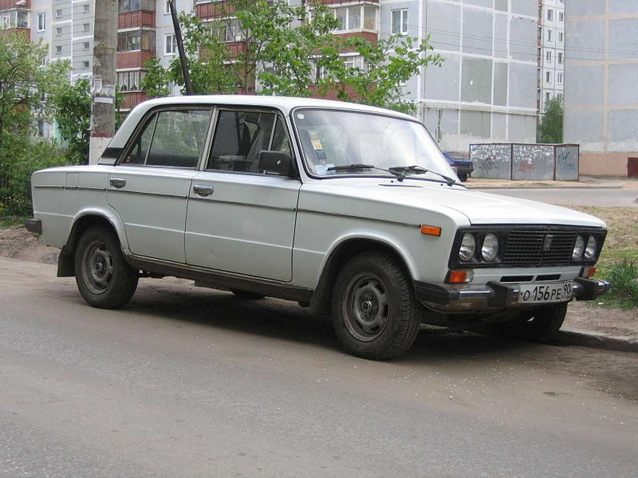 Ваз 2106 1985 года.