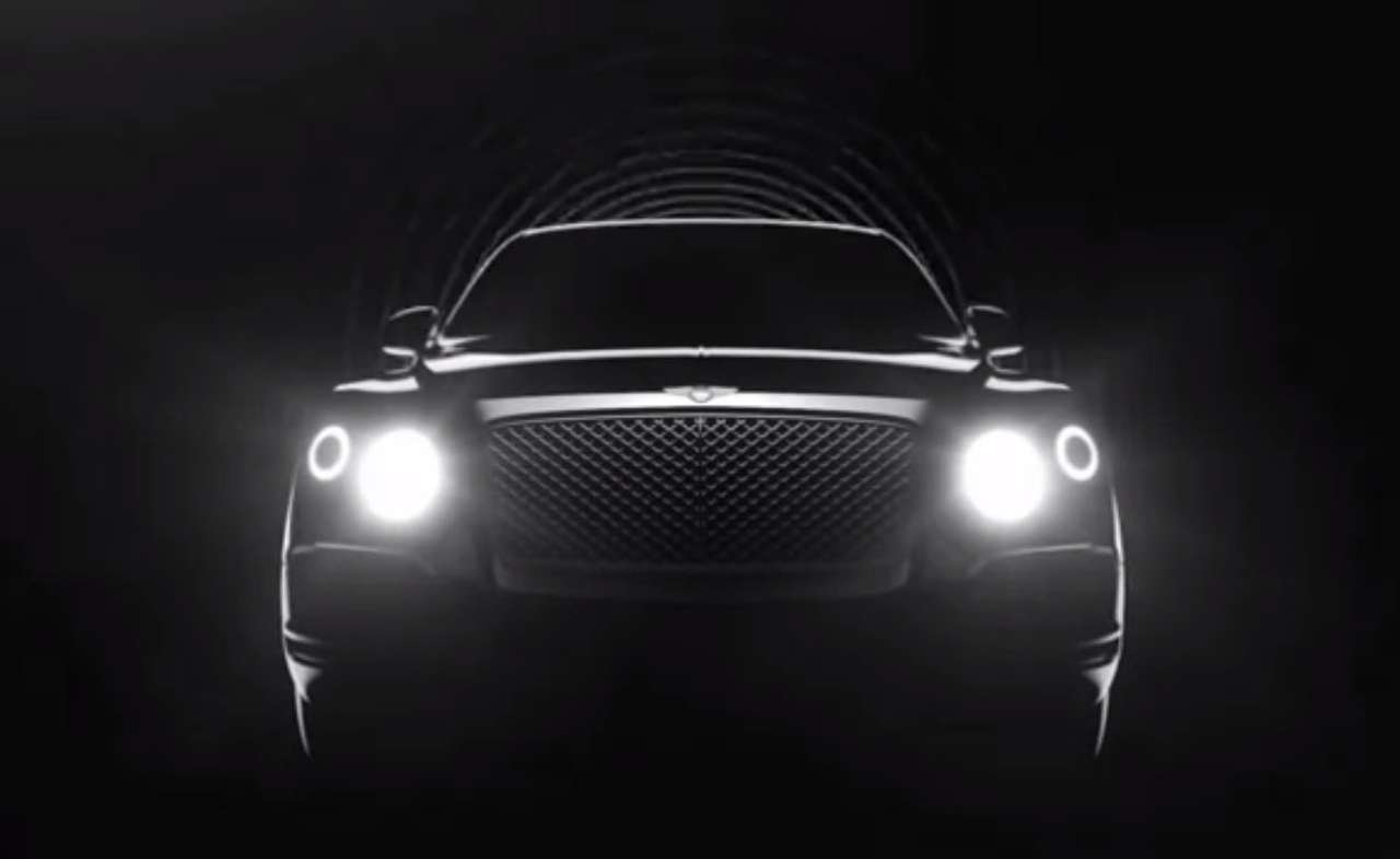 Bentley показала тизер своего первого SUV