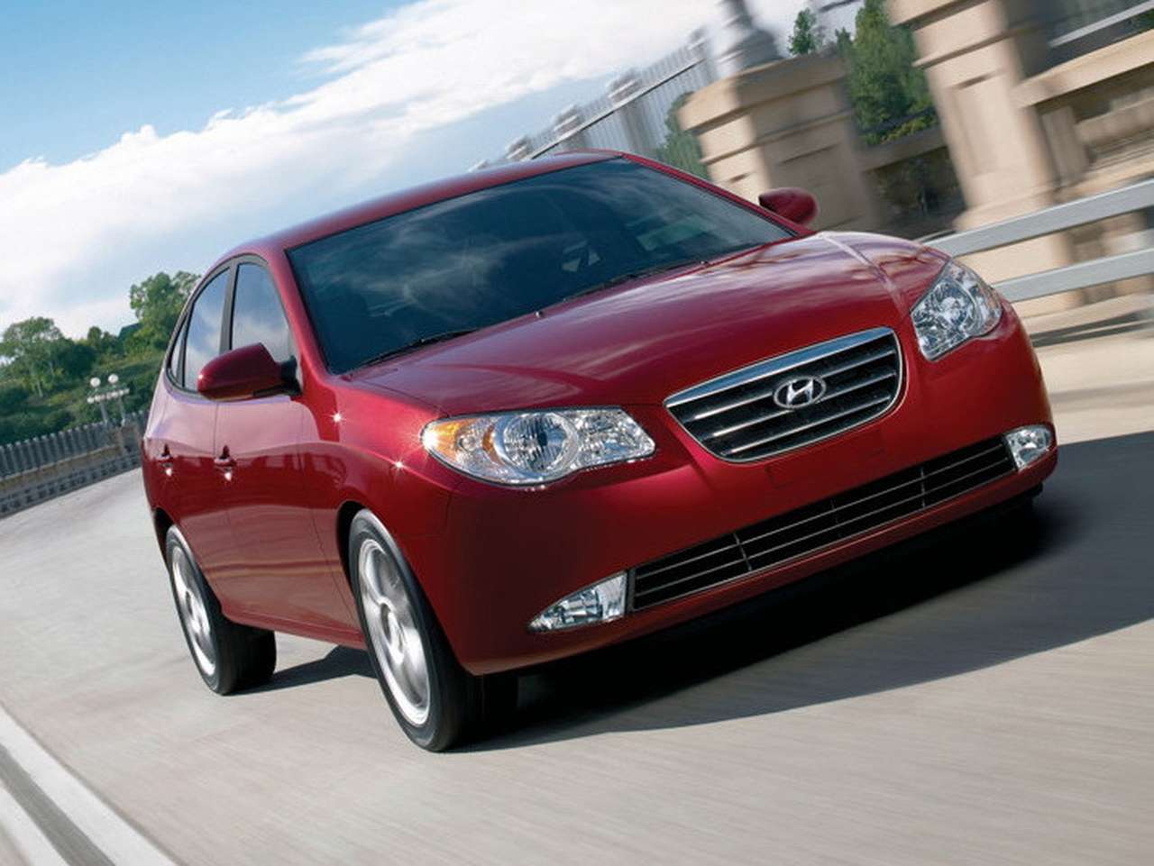 Hyundai отзывает 300 тысяч седанов Elantra