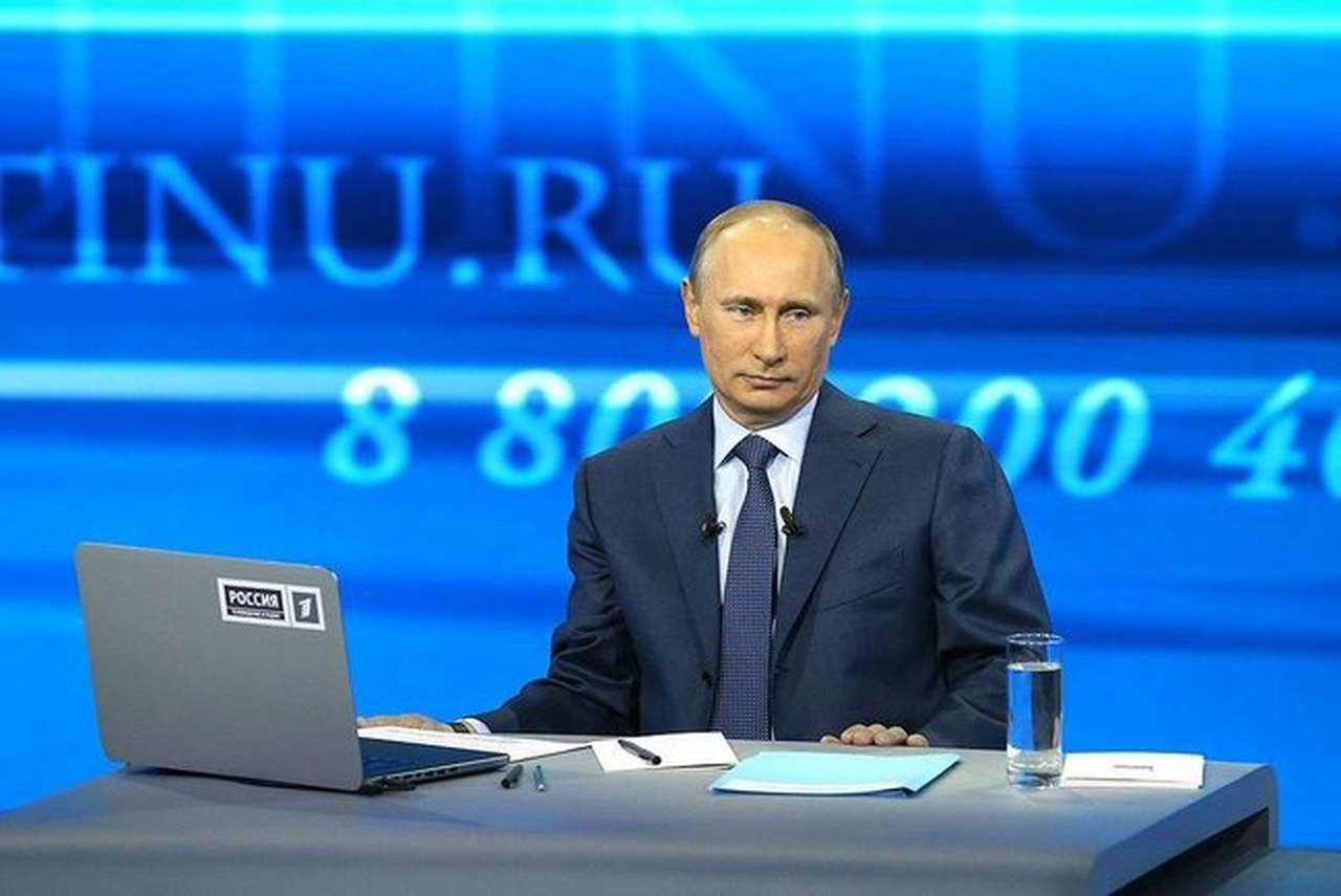 Путин поручил Росстандарту исследовать погрешность алкотестеров