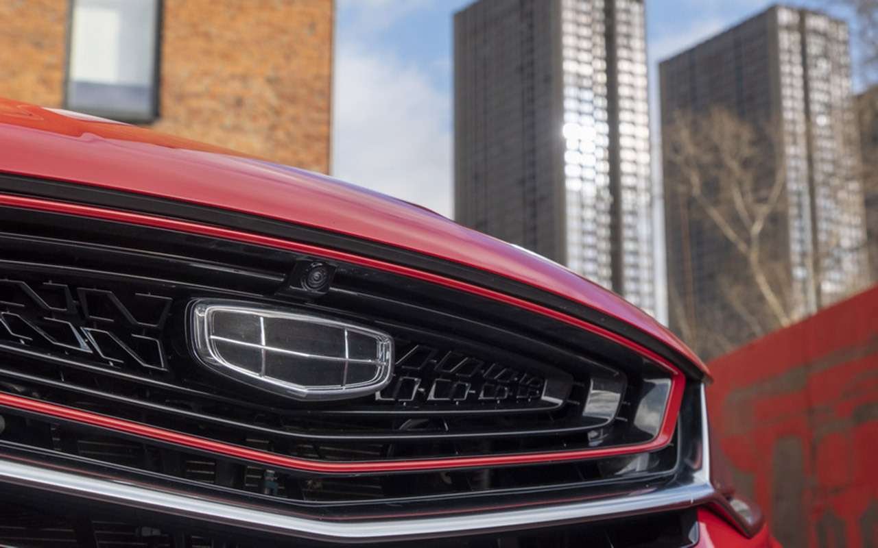 В России подорожали автомобили Geely