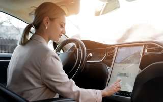 Проверка «мозгов» и батарей – советы по покупке подержанного автомобиля с автопилотом