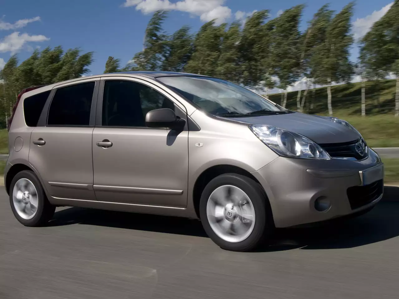 Nissan Note исчез из линейки представленных в России автомобилей