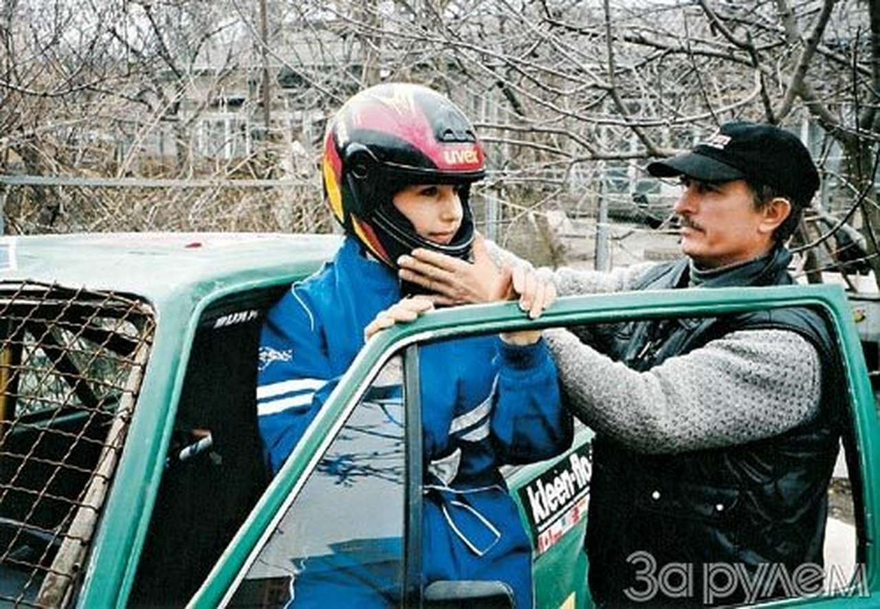 люба по прозвищу  "птичка"