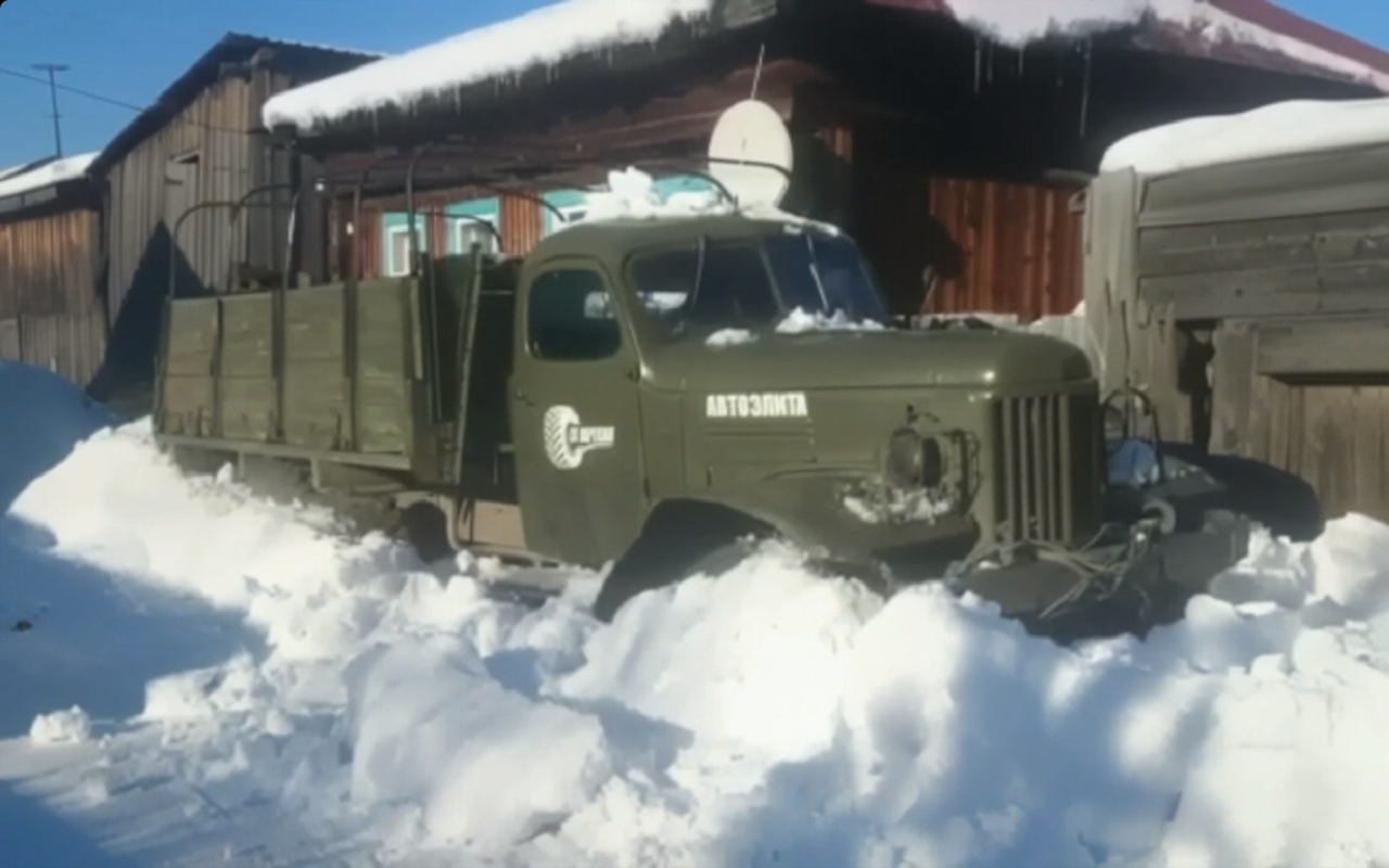 Сможет ли ЗИЛ-157 выбраться отсюда после зимней спячки? Смотрим!