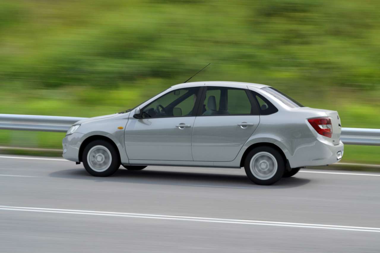 ГОРОДСКИЕ ВЕДОМОСТИ.  «Тотальная удовлетворенность» владельцев LADA