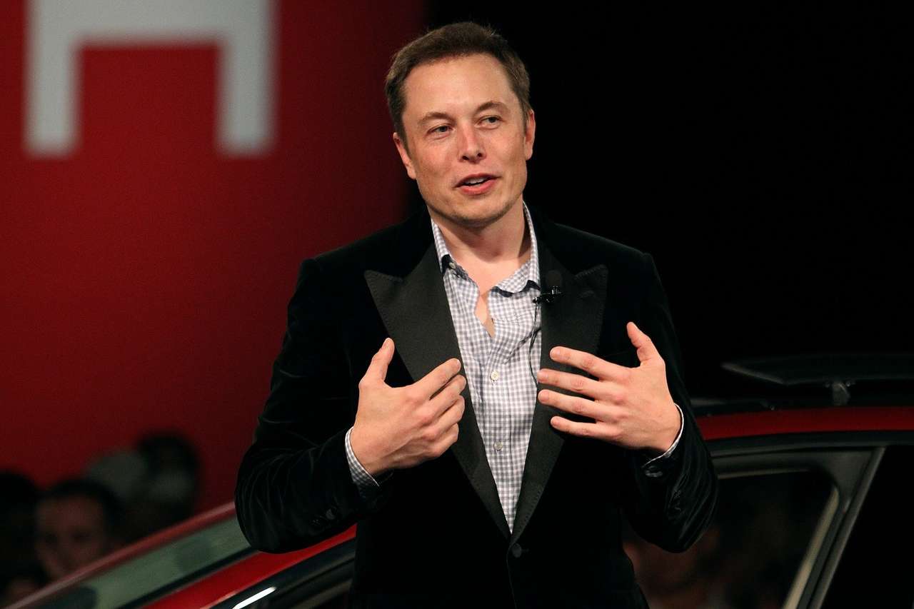 Ford запретил Tesla иметь SEX